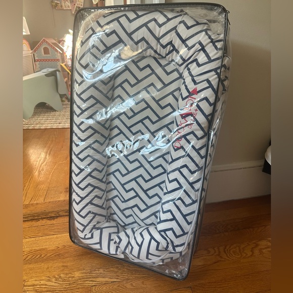 Dockatot Deluxe+ Dock - Picture 2 of 5